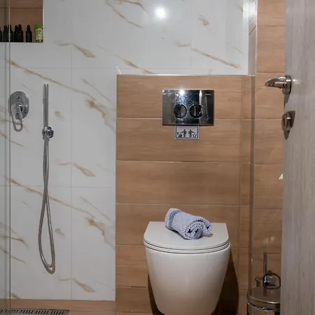 Acta Luxury